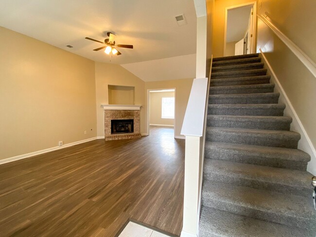 Foto del edificio - 3 bed, 3 bath home in Arlington