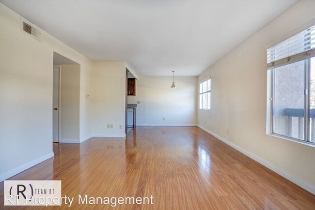 Building Photo - 2 br, 2 bath House - 830 N Dalton Ave #108