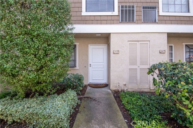 Building Photo - 252 Pineview