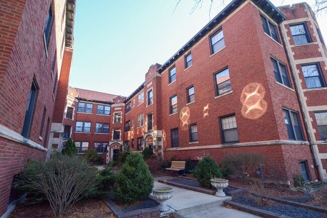 Building Photo - 1314 Oak Ave