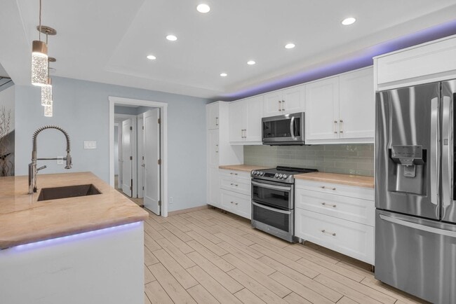 Building Photo - 3BR / 3BA Kihei Home with Gourmet Kitchen & Outdoor Entertaining Space