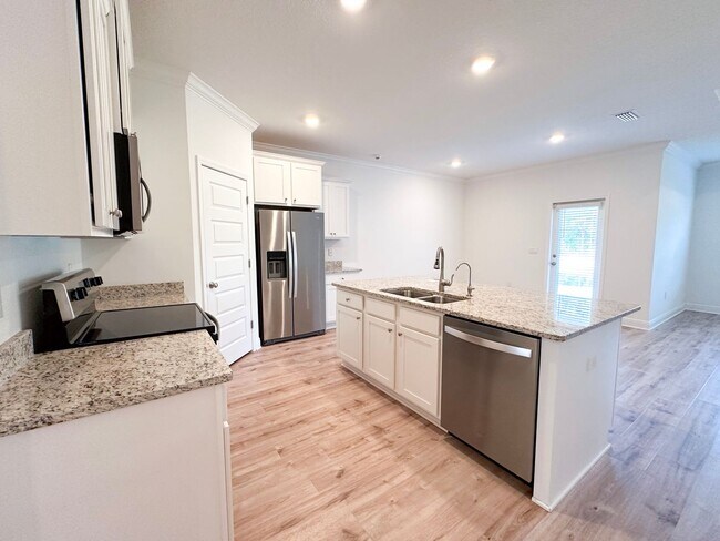 Foto del edificio - Single story 4 bedroom 2 bath home in Pres...
