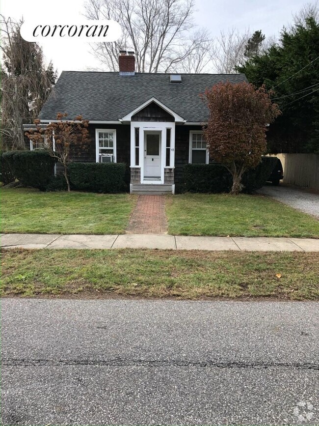 Building Photo - 43 Sherrill Rd