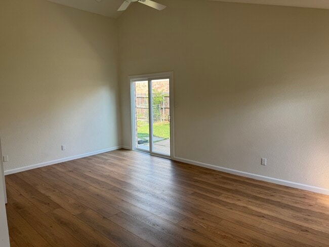 Building Photo - 4757 China Rose Dr