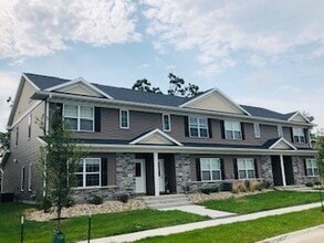 Building Photo - 909 16th St NE