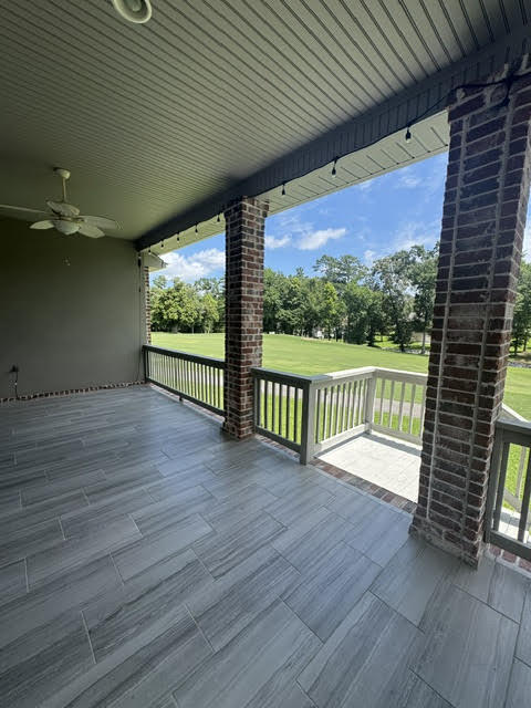 Foto del edificio - 87112 Highpoint Dr