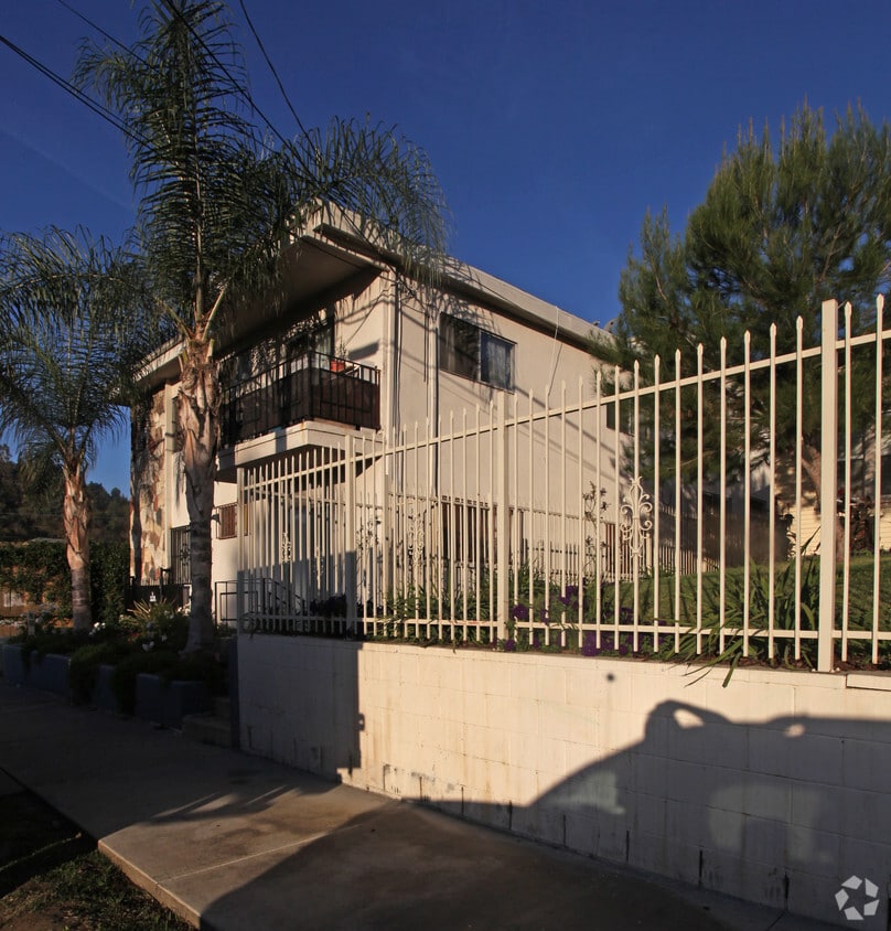 Building Photo - 5017 Granada St