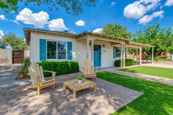 Foto del edificio - 3242 E Roma Ave