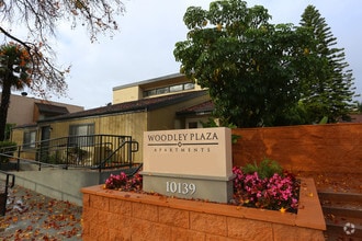 Building Photo - Woodley Plaza