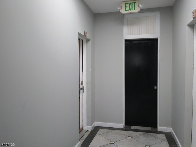 Foto del edificio - 294 14th Ave