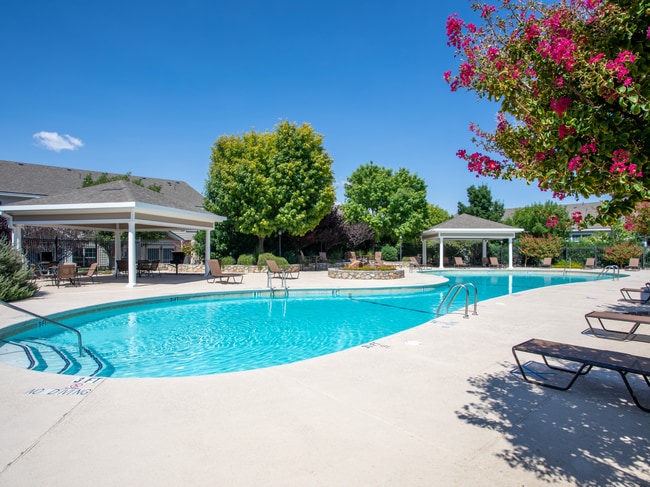 Pool - Forty649 North Hills