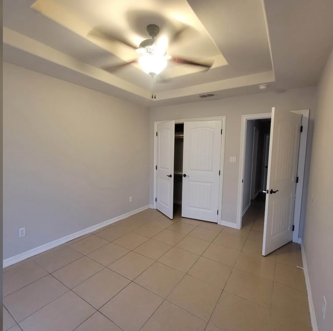 Building Photo - 3611 Spicewood Dr