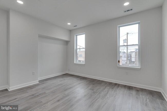 Building Photo - 1931 W Passyunk Ave