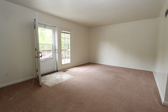Building Photo - 813 W. Wilden