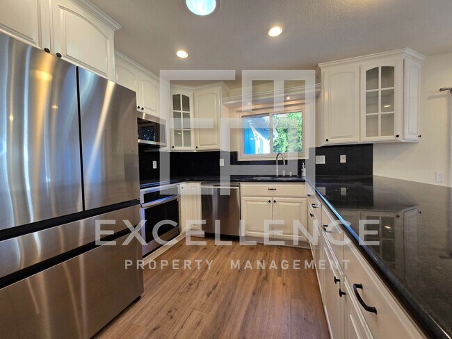 Foto del edificio - Newly Updated Home In Great Neighborhood -...