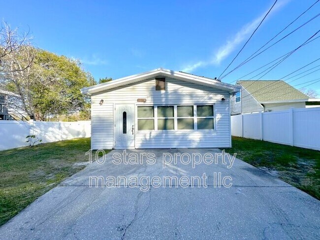Foto del edificio - 1200 17th St N
