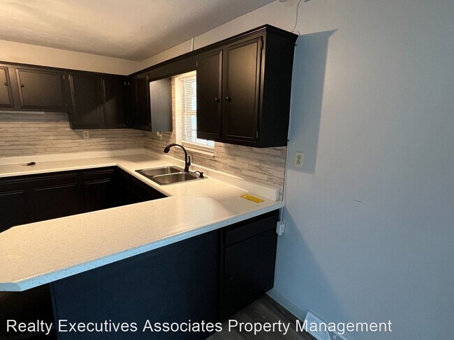 Foto del edificio - 5 br, 3 bath House - 1243 Laurel Road