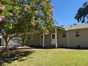 Building Photo - 8808 Mohawk Way