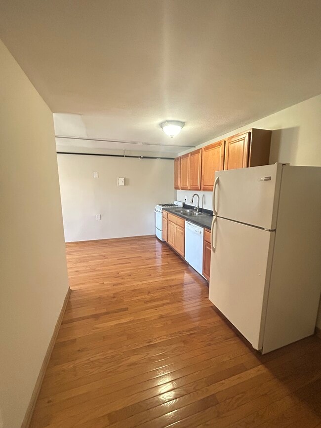 1015-316 - Stadium Village Apartments