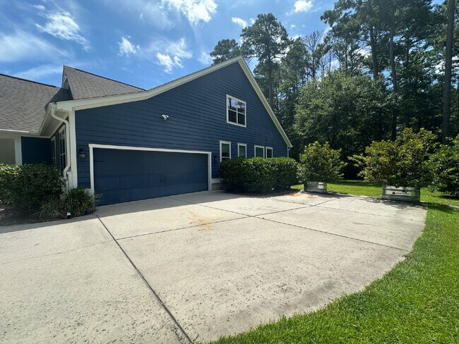 Foto del edificio - Beautiful Low Country Home in Rose Dhu!