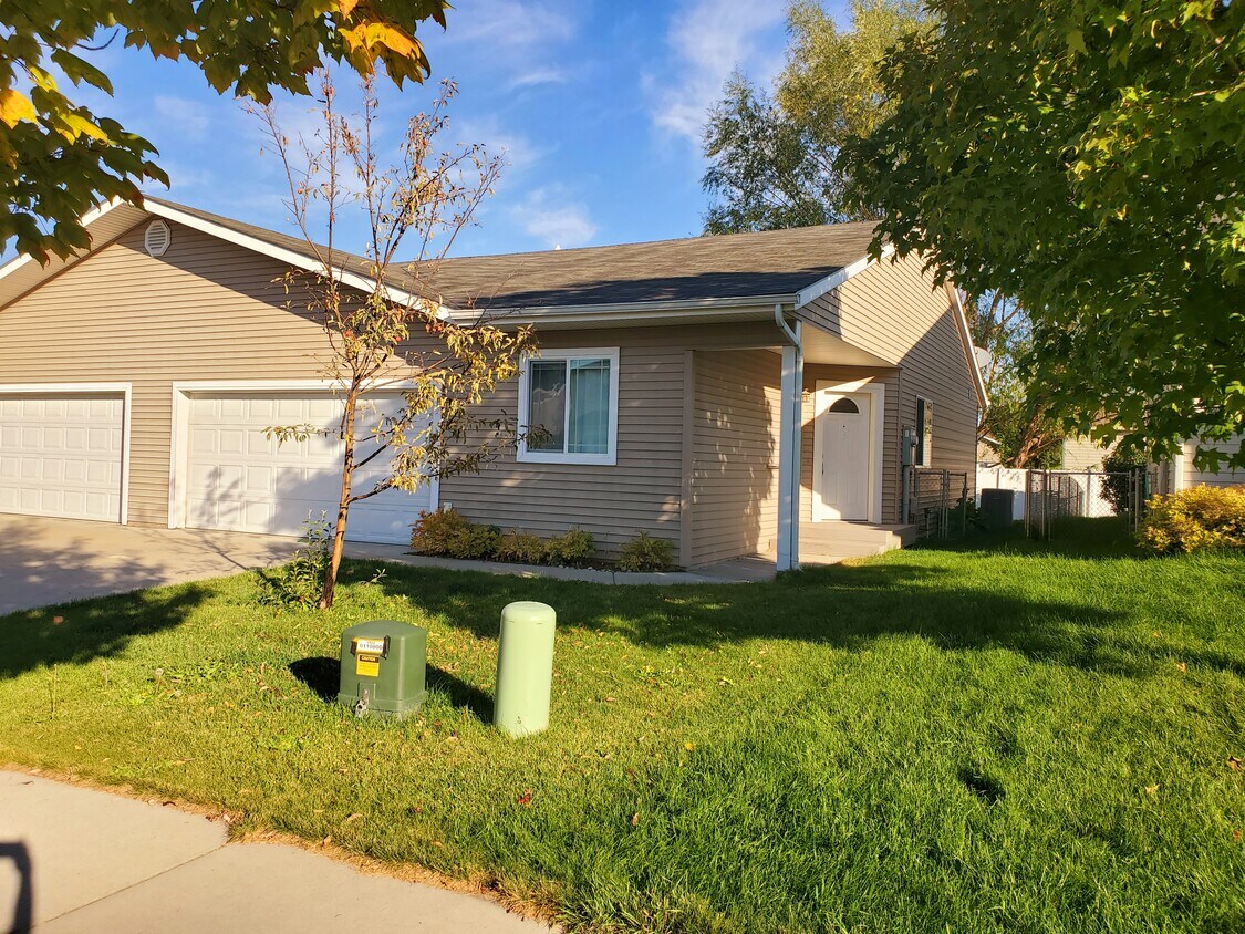 289 Empire Loop, Kalispell, MT 59901 Townhouse for Rent in Kalispell