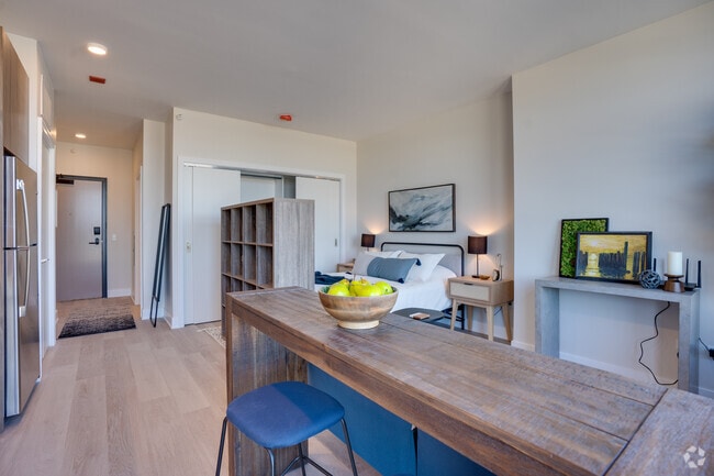 Photo - Avra West Loop Apartments