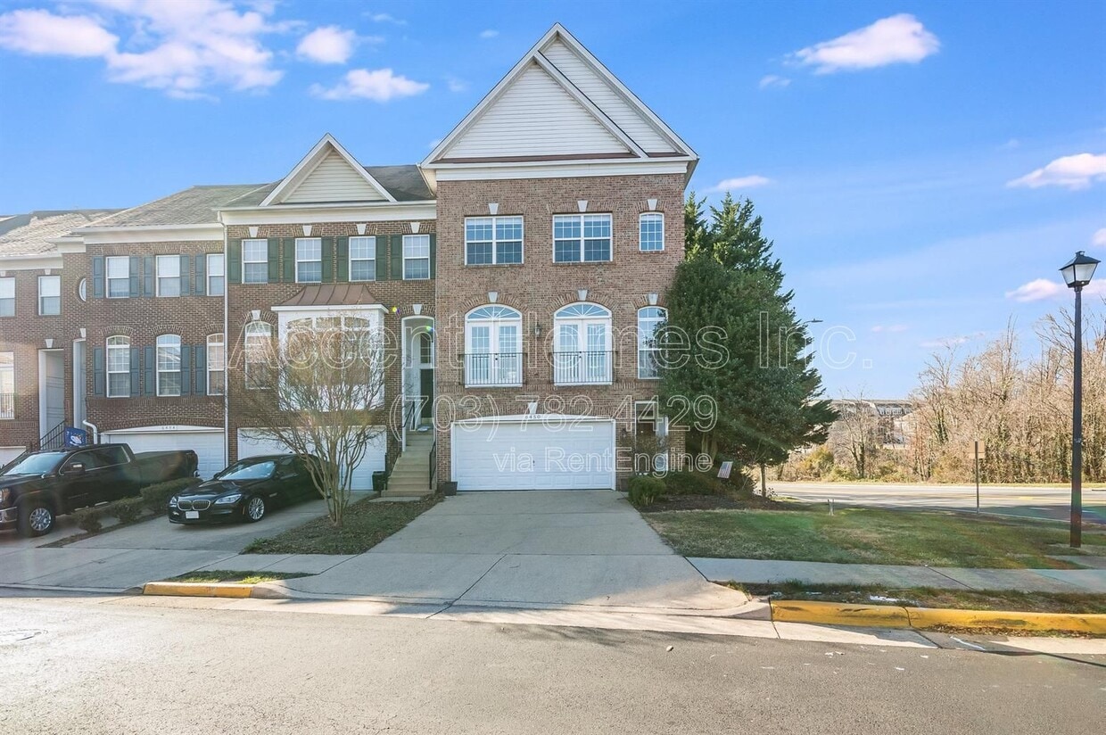 Photo - 6450 Waterfield Road