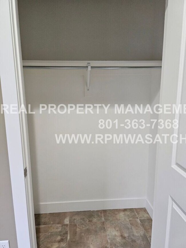 Foto del edificio - 11367 Oakmond Rd