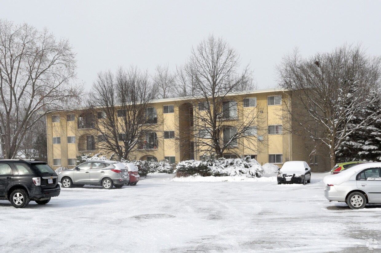 Photo du bâtiment - Parkside Place Apartments