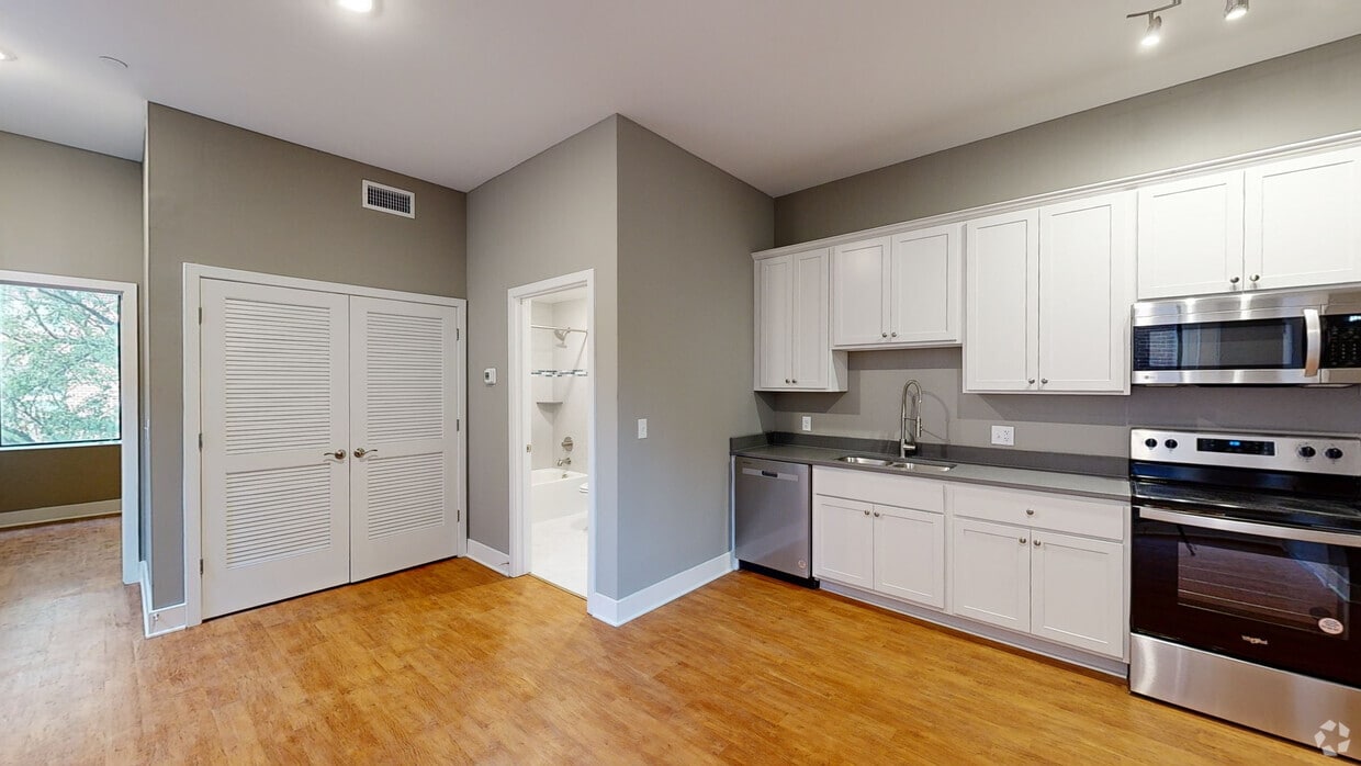 Photo - 300 W Fayette St (Baltimore, MD) Apartments