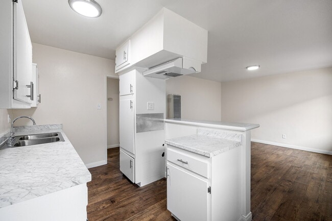 Building Photo - Woodruff Apartments
