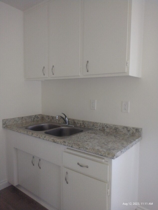 Foto del edificio - 11290 Ohio Ave