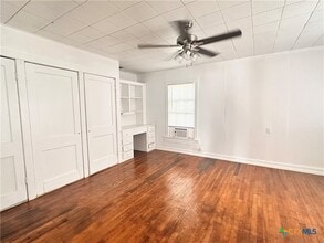 Building Photo - 240 W Sessom Dr