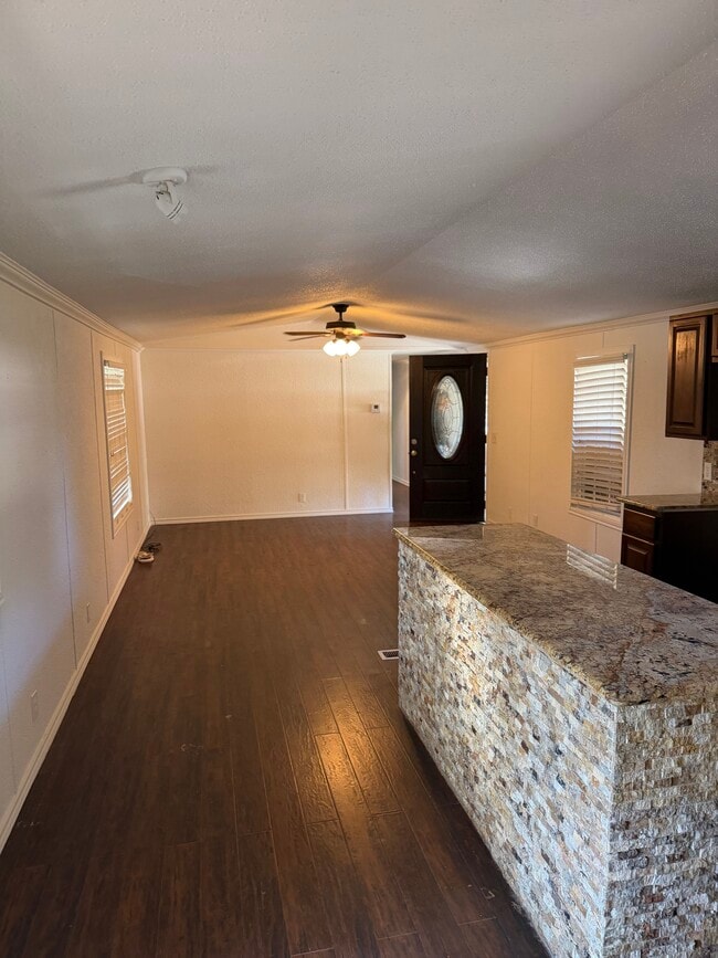 Building Photo - 818 Rd 3408