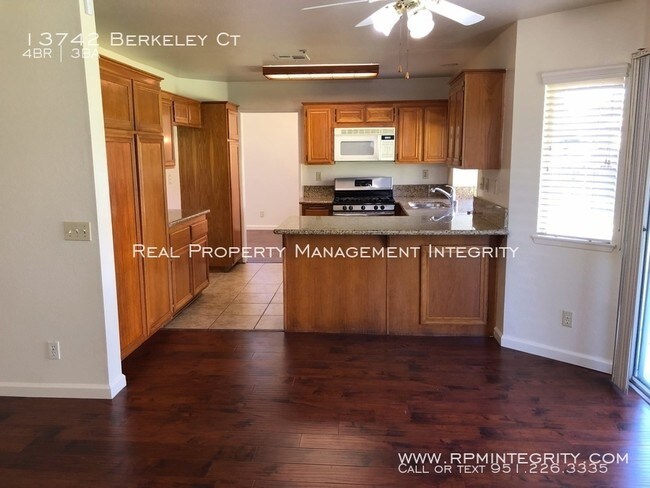Building Photo - 13742 Berkeley Ct