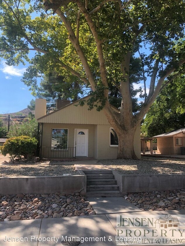 Primary Photo - 3 br, 2 bath House - 431 North 500 West
