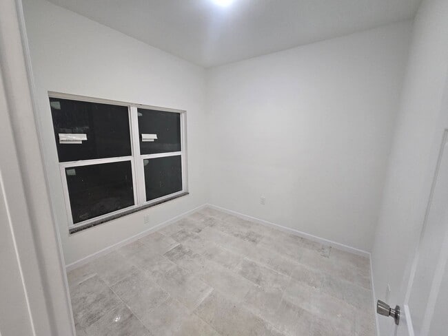 Building Photo - Brand new 3+DEN -2 BATHROOM 2 CAR GARAGE I...
