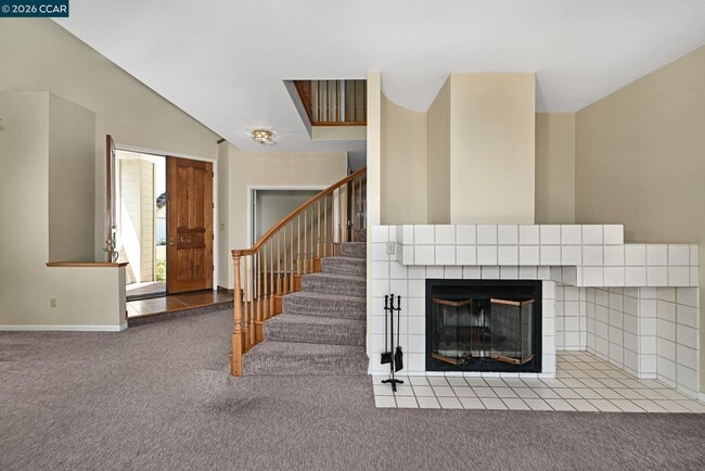 Building Photo - 1319 Strawberry Ct
