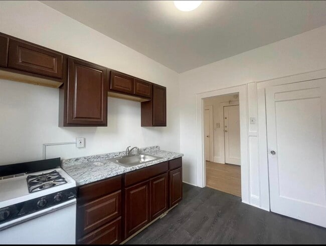 Building Photo - 1 Noll Pl