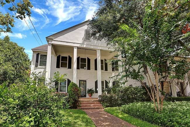 Building Photo - 2348 McClendon St