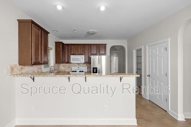 Building Photo - 405 Braxcarr St