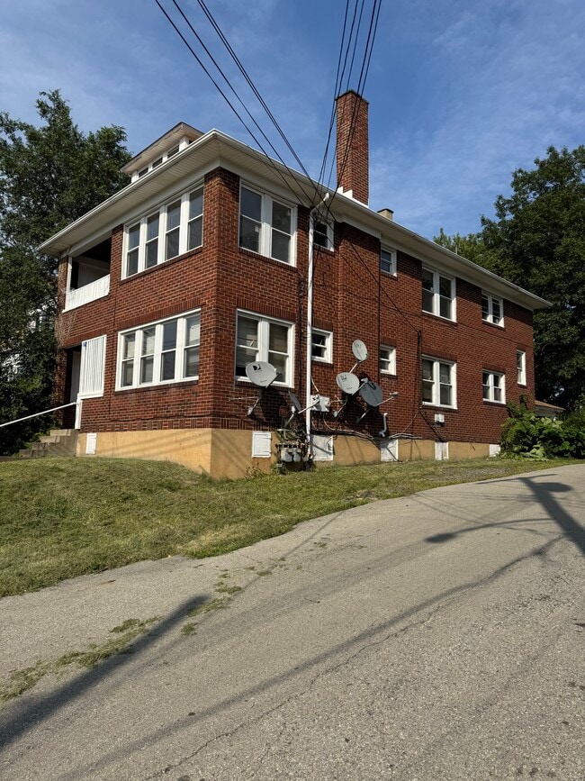 Building Photo - 1415 Beech St