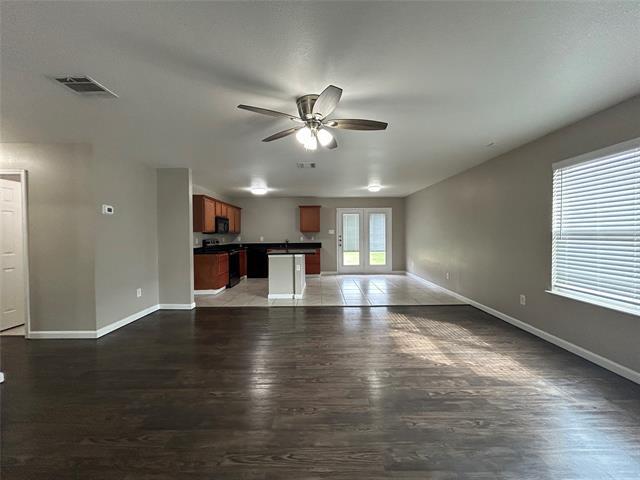 Foto del edificio - 2153 Benning Way