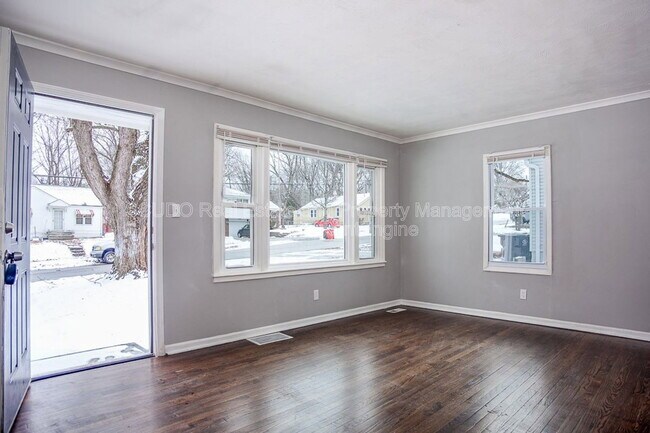 Building Photo - 1324 N Osage St
