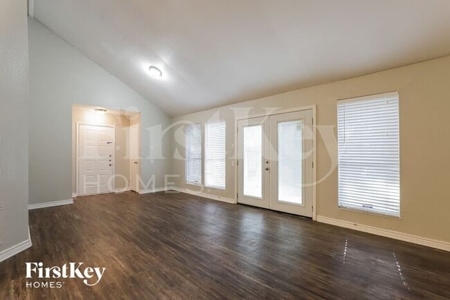 Building Photo - 8747 Summit Pines Dr