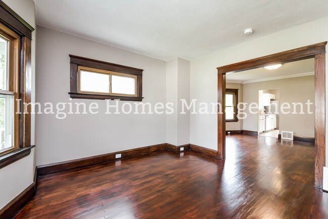 Building Photo - Newly Remodeled 3 Bedroom Duplex in Lakewood