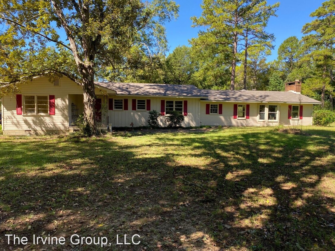 3 br, 2 bath House 815 Lamar Road House Rental in Hope Hull, AL