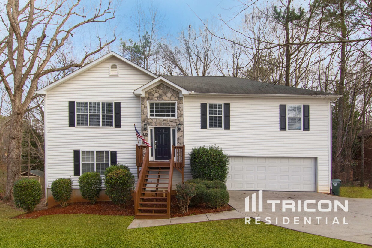 Foto principal - 1720 Ben King Rd