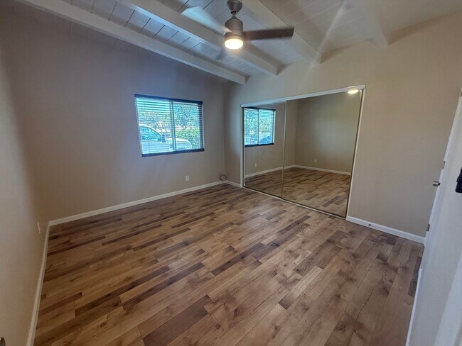 Foto del edificio - 5418 Lake Murray Blvd
