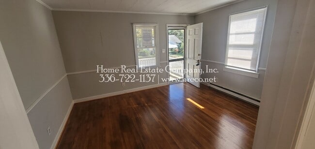 Foto del edificio - 832 Gray Ave NE